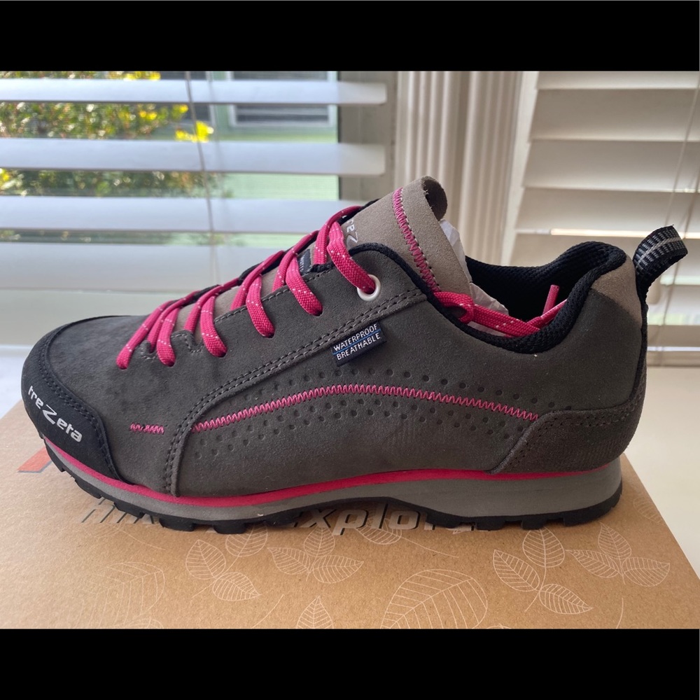 Trekking hiking gray magenta shoes